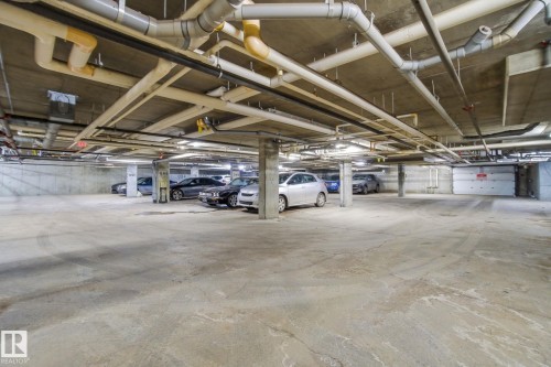 205 9910 111 Street, Edmonton, AB - Indoor Photo Showing Garage