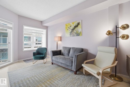 205 9910 111 Street, Edmonton, AB - Indoor Photo Showing Living Room
