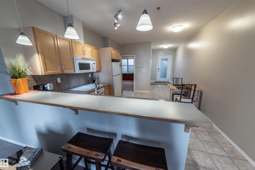 150 4827 104A Street, Edmonton, AB - Indoor Photo Showing Kitchen