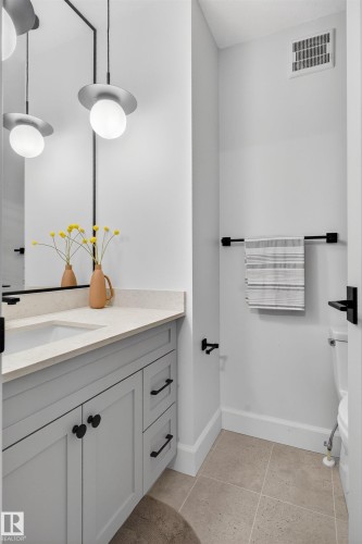 213 Paterson Link, Edmonton, AB - Indoor