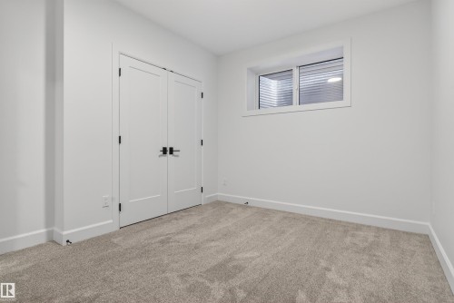 213 Paterson Link, Edmonton, AB - Indoor Photo Showing Other Room