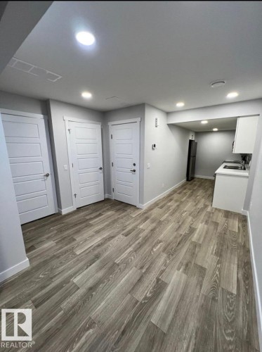 5316 Godson Point(E), Edmonton, AB - Indoor