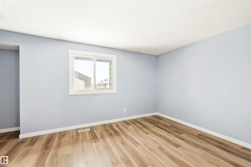 655 Abbottsfield Road, Edmonton, AB - Indoor Photo Showing Other Room
