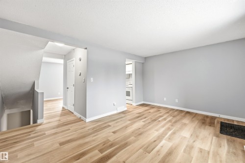 655 Abbottsfield Road, Edmonton, AB - Indoor Photo Showing Other Room