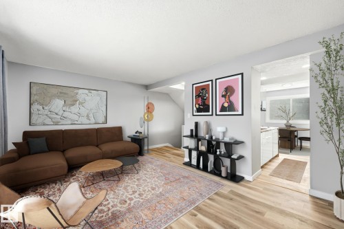 655 Abbottsfield Road, Edmonton, AB - Indoor Photo Showing Living Room