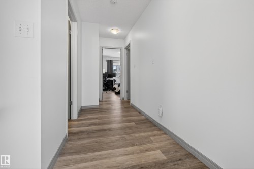 3955 Mcmullen Green, Edmonton, AB - Indoor Photo Showing Other Room