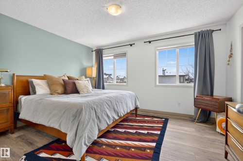 3955 Mcmullen Green, Edmonton, AB - Indoor Photo Showing Bedroom
