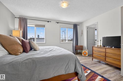 3955 Mcmullen Green, Edmonton, AB - Indoor Photo Showing Bedroom