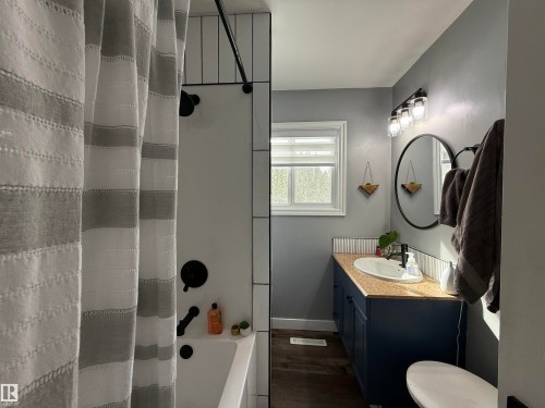 4825 55 Avenue, Drayton Valley, AB - Indoor Photo Showing Bathroom