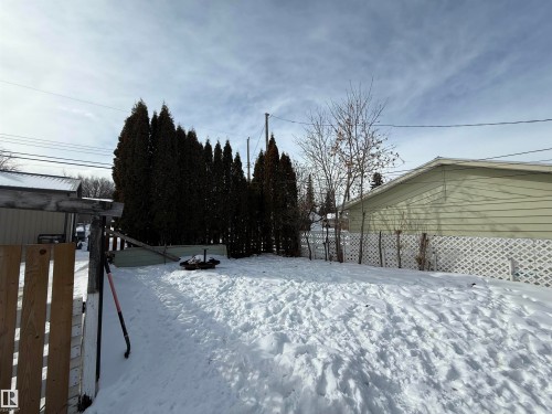 4825 55 Avenue, Drayton Valley, AB - Outdoor