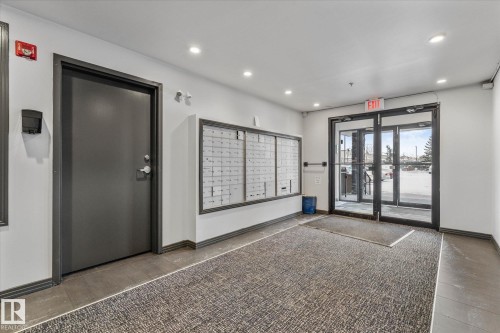 117 5005 165 Avenue, Edmonton, AB - Indoor Photo Showing Other Room