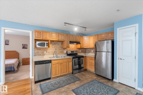 117 5005 165 Avenue, Edmonton, AB - Indoor Photo Showing Kitchen