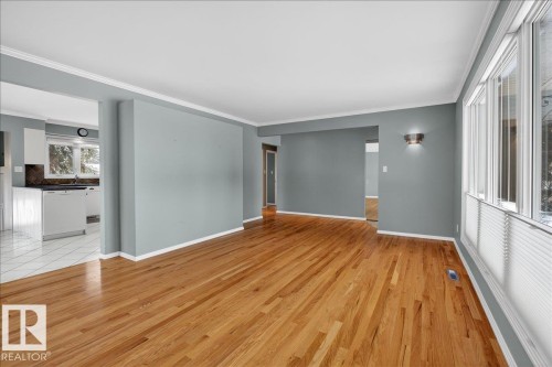 9415 128A Avenue, Edmonton, AB - Indoor Photo Showing Other Room