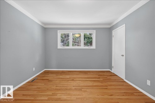 9415 128A Avenue, Edmonton, AB - Indoor Photo Showing Other Room