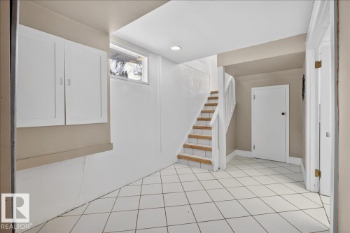 9415 128A Avenue, Edmonton, AB - Indoor Photo Showing Other Room