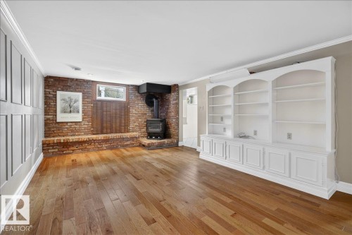 9415 128A Avenue, Edmonton, AB - Indoor With Fireplace