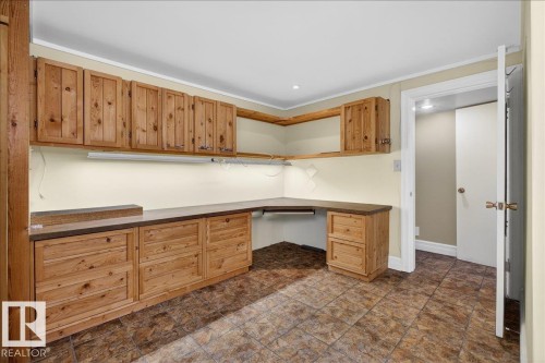 9415 128A Avenue, Edmonton, AB - Indoor