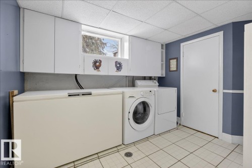 9415 128A Avenue, Edmonton, AB - Indoor Photo Showing Laundry Room