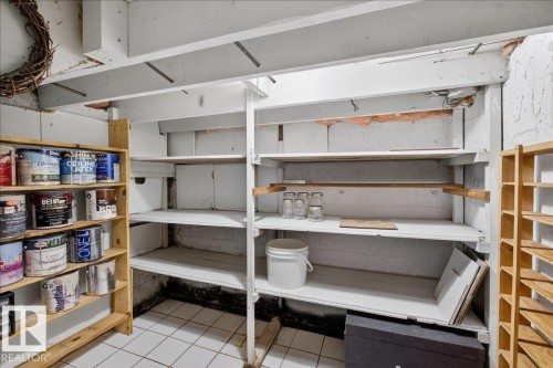 9415 128A Avenue, Edmonton, AB - Indoor With Storage