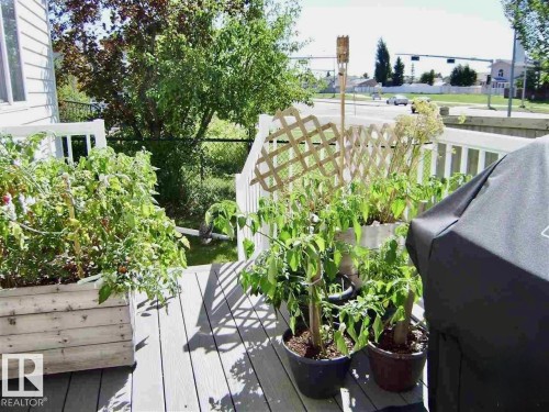 93 3380 28A Avenue Nw, Edmonton, AB - Outdoor