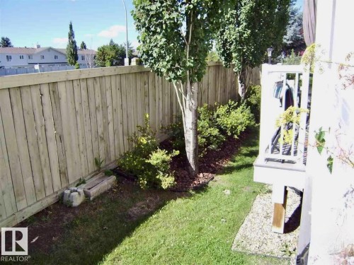 93 3380 28A Avenue Nw, Edmonton, AB - Outdoor