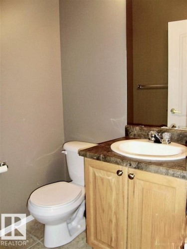 93 3380 28A Avenue Nw, Edmonton, AB - Indoor Photo Showing Bathroom