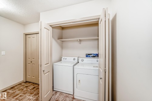 5930 165 Avenue, Edmonton, AB - Indoor Photo Showing Laundry Room