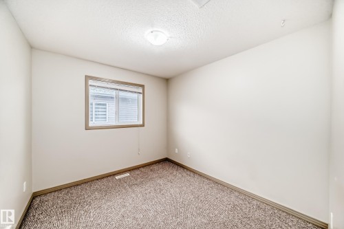 5930 165 Avenue, Edmonton, AB - Indoor Photo Showing Other Room