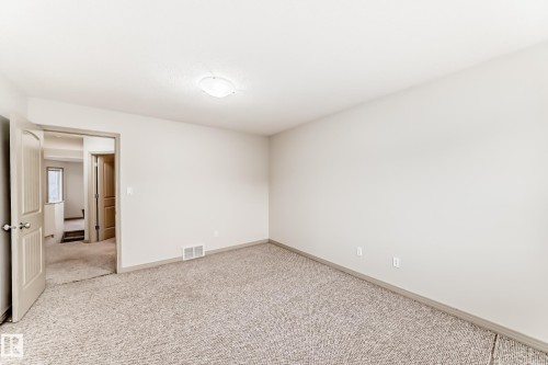 5930 165 Avenue, Edmonton, AB - Indoor Photo Showing Other Room
