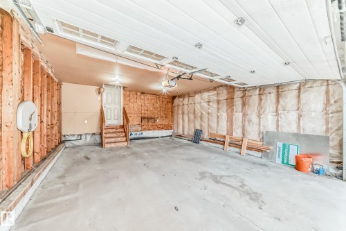 5930 165 Avenue, Edmonton, AB - Indoor Photo Showing Garage