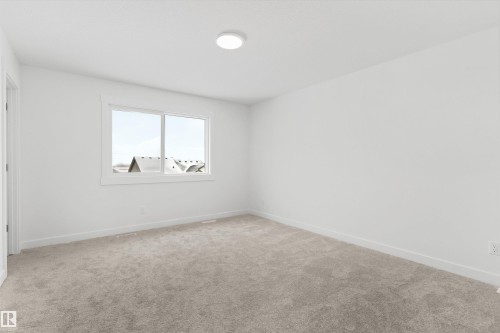 2244 4 Avenue, Edmonton, AB - Indoor Photo Showing Other Room
