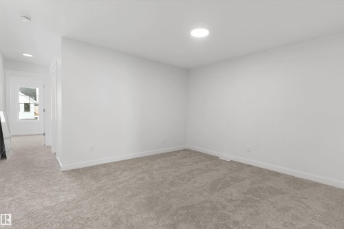2244 4 Avenue, Edmonton, AB - Indoor Photo Showing Other Room