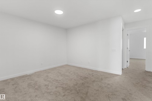 2244 4 Avenue, Edmonton, AB - Indoor Photo Showing Other Room