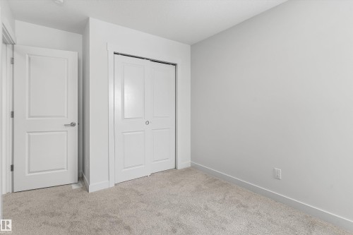 2244 4 Avenue, Edmonton, AB - Indoor Photo Showing Other Room