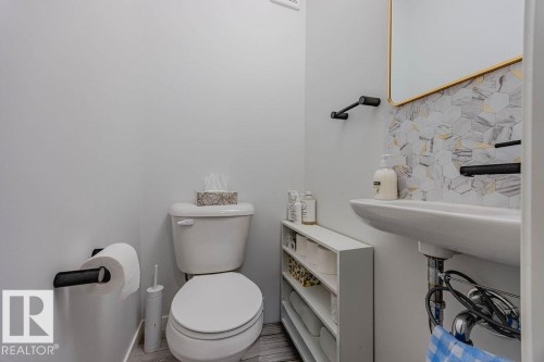 63 50 Mclaughlin Drive, Spruce Grove, AB - Indoor Photo Showing Bathroom
