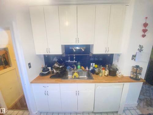 7727 112S Avenue, Edmonton, AB - Indoor Photo Showing Kitchen