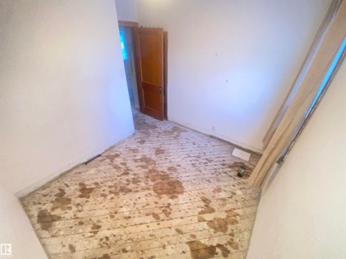 7727 112S Avenue, Edmonton, AB - Indoor Photo Showing Other Room