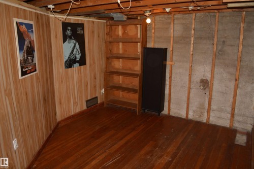 7727 112S Avenue, Edmonton, AB - Indoor