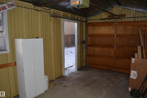 7727 112S Avenue, Edmonton, AB - Indoor Photo Showing Garage
