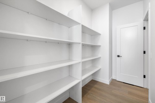 1077 Cristall Crescent, Edmonton, AB - Indoor Photo Showing Other Room