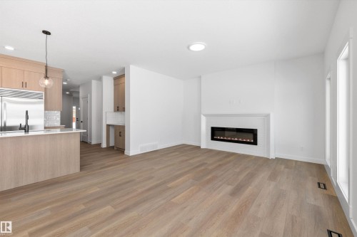 1077 Cristall Crescent, Edmonton, AB - Indoor With Fireplace