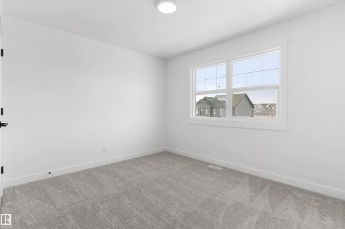 1077 Cristall Crescent, Edmonton, AB - Indoor Photo Showing Other Room