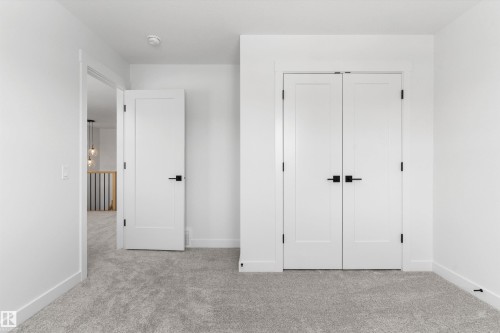 1077 Cristall Crescent, Edmonton, AB - Indoor Photo Showing Other Room