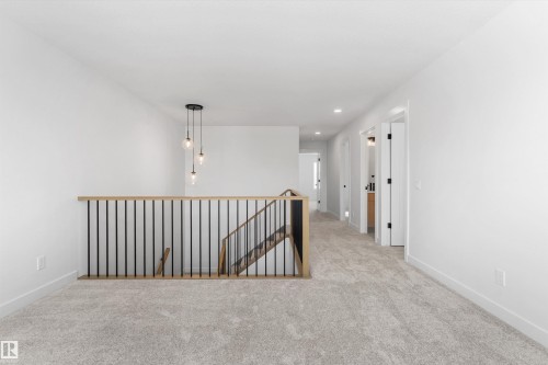 1077 Cristall Crescent, Edmonton, AB - Indoor Photo Showing Other Room
