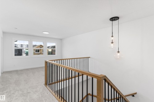 1077 Cristall Crescent, Edmonton, AB - Indoor Photo Showing Other Room