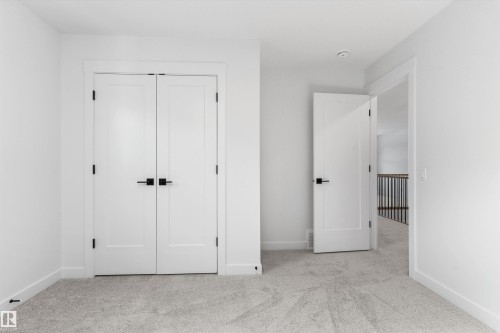 1077 Cristall Crescent, Edmonton, AB - Indoor Photo Showing Other Room