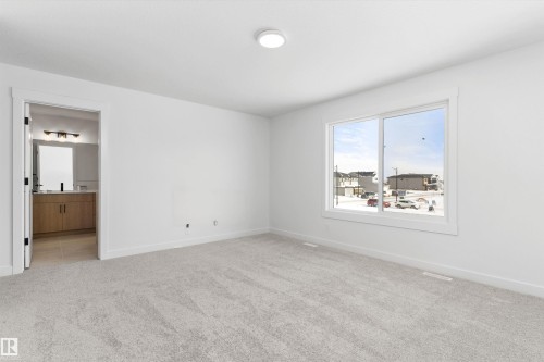 1077 Cristall Crescent, Edmonton, AB - Indoor Photo Showing Other Room