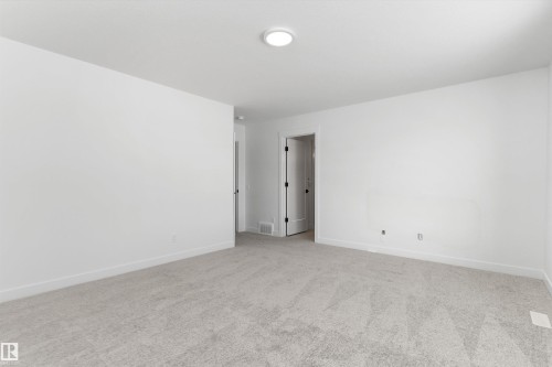 1077 Cristall Crescent, Edmonton, AB - Indoor Photo Showing Other Room