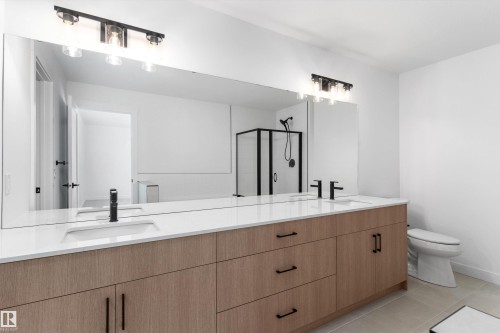 1077 Cristall Crescent, Edmonton, AB - Indoor Photo Showing Bathroom