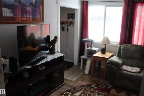 56 4204 47St., Wetaskiwin, AB - Indoor